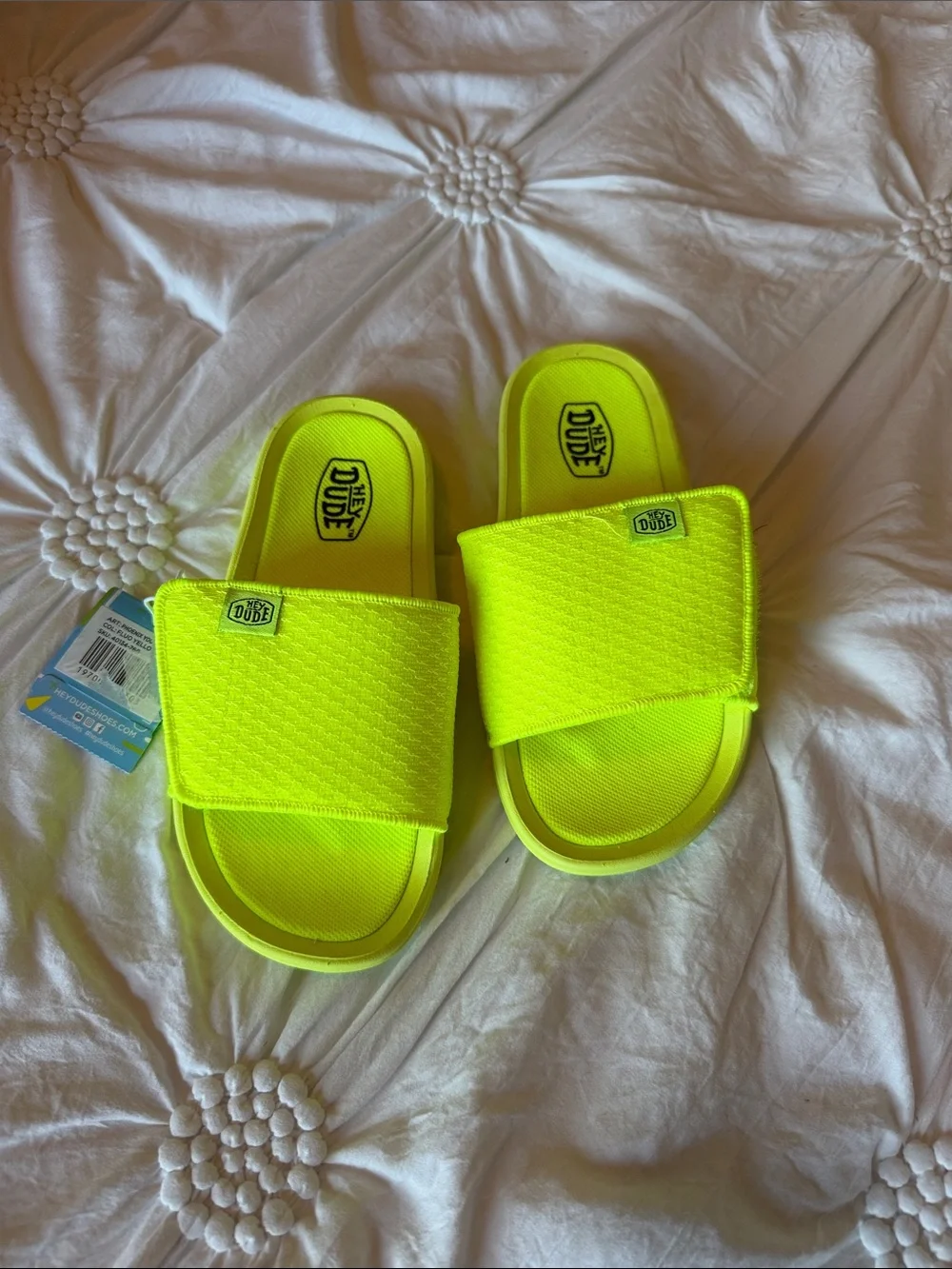 Hey Dude Neon l/fluorescent Yellow Kids Slide/ Sandals. Kids 12. Boys or Girls